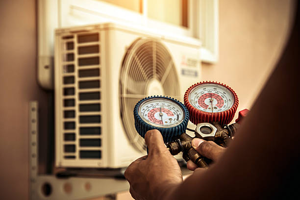 Professional Ac Installation technician working in Saint Jo, TX